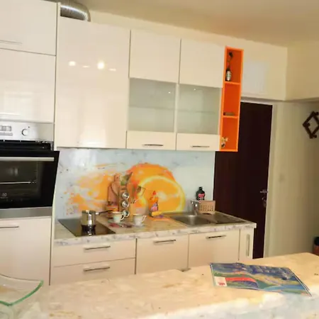 Posta Apartment *